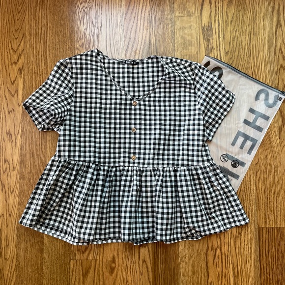 SHEIN Button Front Plaid Smocked Top in size 6 medium - Picture 9 of 11